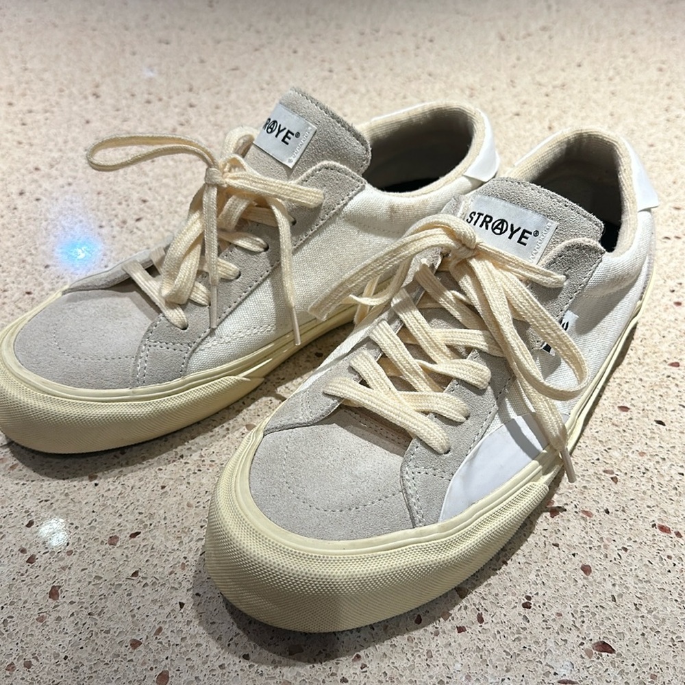 Straye men’s lifestyle shoes